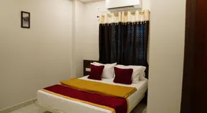 Hotel Vijaya Comfort - Image 2