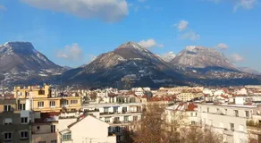 espace privé, balcon vue montagnes pour 1 à 4 personnes - Image 4
