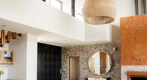 Casa de lujo, hasta con cine privado - Image 3