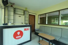 OYO Live Inn - Image 3