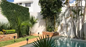 Beautiful house with a pool - Image 5