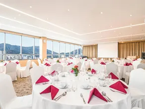 Central Seven Hotel by Kwon Busan Seomyeon - Image 4