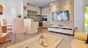 Villa con giardino, barbecue e piscina | Vista panoramica - Image 2