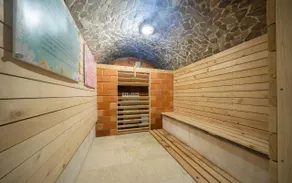 Hadong Hot Spring Hotel Sauna - Image 3