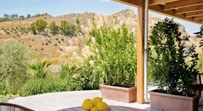 ACQUA PETRA Pool Villa & Suites - Image 5