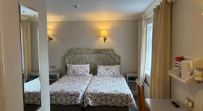 Harmony Inn - Glena House - Image 2