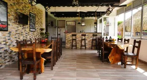 Hostal De Paris - Image 2