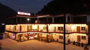 Hotel Aman Palace Rudraprayag - Image 3