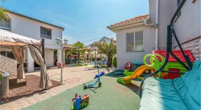Nice Apartment In Sukosan With Heated Swimming Pool - Image 4