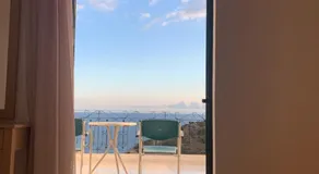 Iro Hotel - Image 2