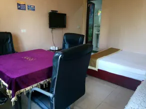 Jinshanghua Business Hotel - Image 2