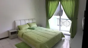 Api Api Centre Apartment Homestay - Image 2