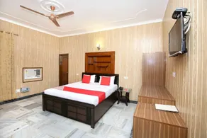 Flagship Komfort Villa - Image 2