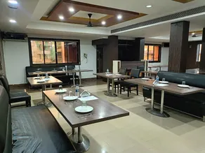 Hotel Knight Inn Airport - Image 2