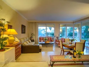 Heated pool directly on the beach - Image 2
