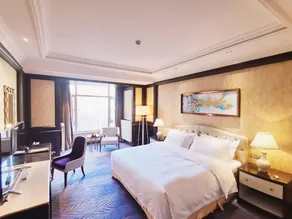 Chateau Star River Hotel - Image 2