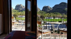 Spanias Hotel - Image 2
