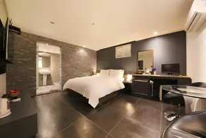 BOBOS Hotel - Image 5
