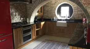 The Stable Loft, Llwynhelig Manor - Image 2