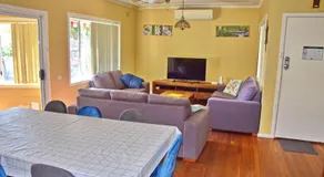 Seamist Cottage - Bring your own linen. - Image 2