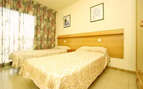 APARTAMENTOS PINS MARINA - Image 2