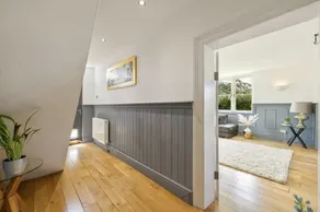Luxury Cheshire Farmhouse Sleeps 12+ - Image 3