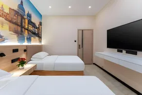 Floral Hotel · Xiangyi Hotel - Image 4