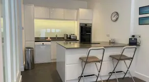 Barn conversion, Old Hatfield, Herts Just a few minutes walk to Hatfield train station and Hatfield House - Image 3