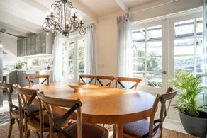 Chiara's Art Cottage Coastal Garden Retreat - Image 2