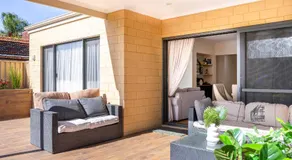 Elegant Hampton-Style Retreat , Tranquil Private Bedroom with Shared Bathroom - Image 2