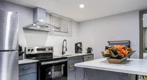The Hideaway Suite - Image 5