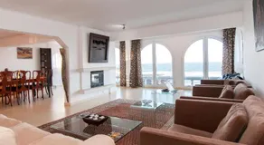 Terrace on the Beach - Image 2