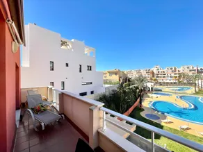 House with terrace & pool - Image 4