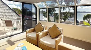 Pioneer Waterfront Apartments - Image 4