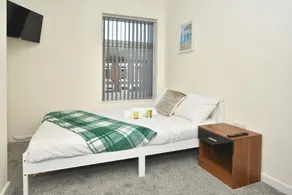 Townhouse @ Hall O Shaw Street Crewe - Image 2