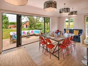 Cottages by River Severn with Hot Tub - Image 3