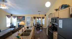 K & C Mountain View Cottage - Image 2