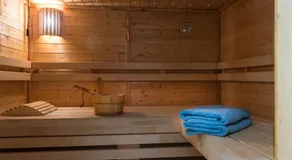 Casa-Cosi, tourist & business suites & flats with reserved parking and private terraces in shared garden with seasonal pool included, private sauna available - Image 4