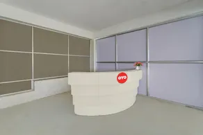 OYO Flagship 70370 J Service Apartment - Image 5