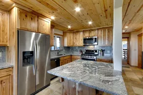 Tall Pine Chalet 3 Bedroom Home - Image 3