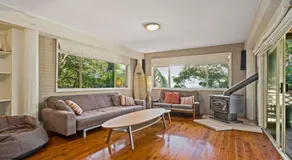 Sublime Beach Getaway, Spacious Balcony with BBQ - Image 4