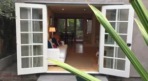Garden Cottage St Kilda - Image 2