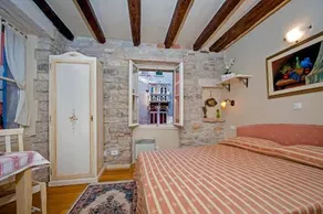 Residence MARCO POLO Centro Storico - Image 2