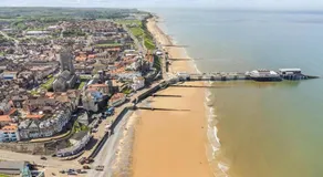 2 - Modern & Stylish 3-Bed Apartment in Cromer - Image 5