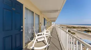 Above The Sea - 1 BR Condo w/ a Pool & Ocean Views - Image 3