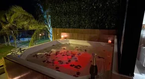 GLAMSUITE FRENTE AL MAR con HIDRO - Image 4