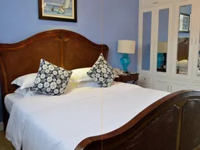 Saint Tropez Hotel - Image 5