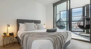 Spacious 2 bedroom apartment with Free parking-00189 - Image 2