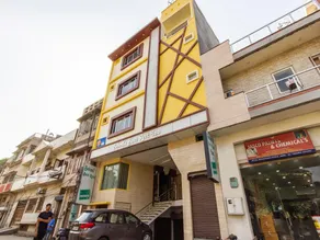 Hotel Sehmi's Best Rest Inn - Image 3