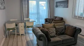 A&A Apartment Basildon - Image 2